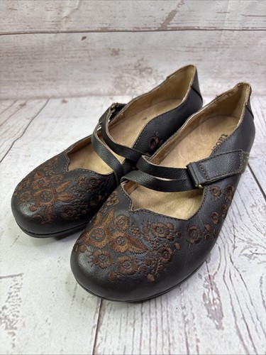 Taos Brown Wish Embroidered Leather Maryjane Ballet Flats Comfort Shoes US 6.5 - Picture 2 of 16