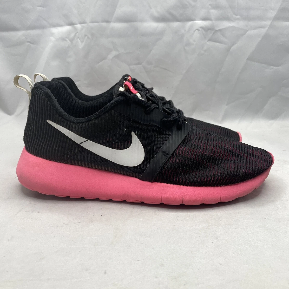 Nike Roshe One Flight Weight GS Running Shoes Size 6.5Y / Womens Black Pink | eBay