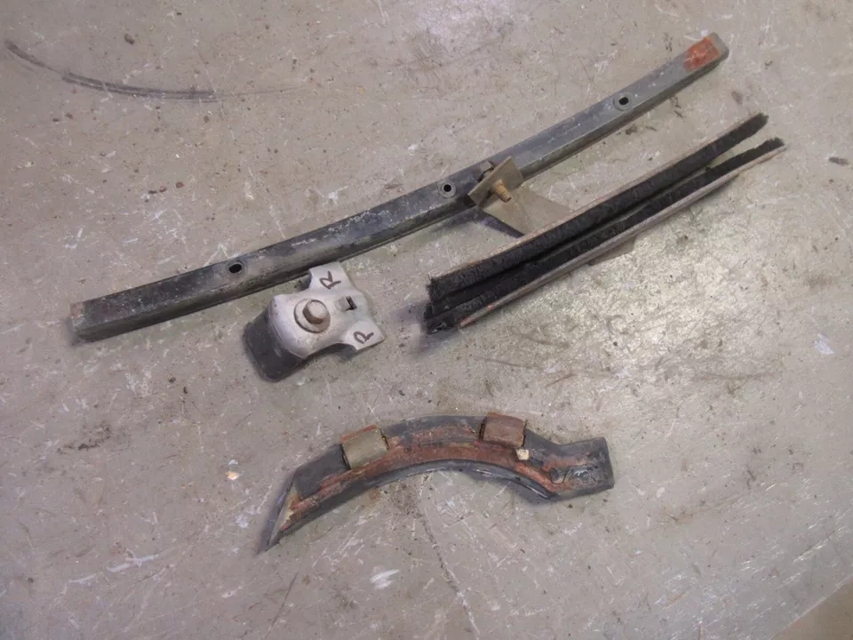 Pontiac Tempest Lemans 1970 2 puertas sedán cuarto ventana regulador oruga piezas P Foto 2 de 2