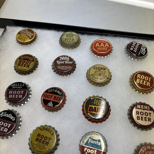 Vintage Set / 56 Root Beer Original Kronkorken Kronen ALLE VERSCHIEDEN #4 - Bild 21 von 23