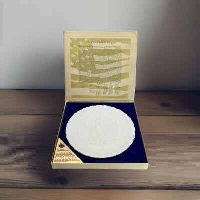Fenton Milk White Glass Colonial Commemorative Plate Proclaim Liberty