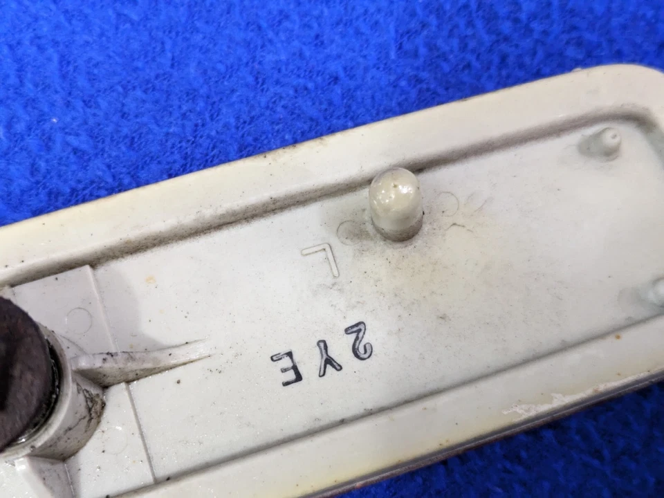 OEM 98-07 Land Cruiser lx470 conductor izquierdo trasero marcador lámpara reflector parachoques Foto 4 de 4