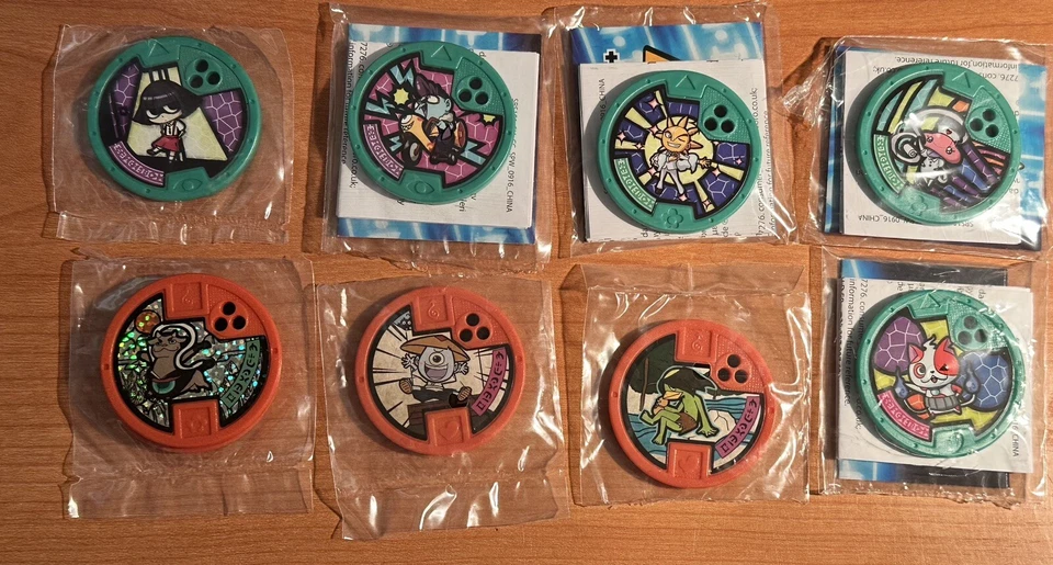 Lot of 35 Yo Kai Watch Yo Motion Series 1 and 4 Legendary and Holos yokai - Imagen 4 de 4