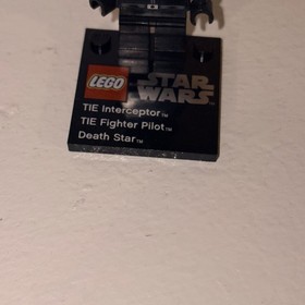LEGO Star Wars Imperial Tie Fighter/Bomber Pilot Minifigure sw0457 (Set 75008)