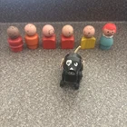 Fisher Price Little People Vintage 915 Farm BLACK  DOG Hex Screw + 6 Wooden Peep