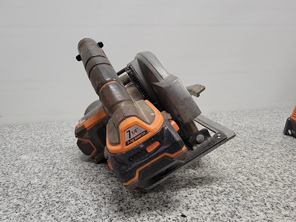 RIDGID R8652 18-Volt Lithium-Ion Brushless 7-1/4" Circular Saw - Image 2 of 4