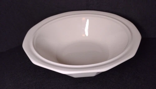 Pfaltzgraff Heritage White 9" Round Vegetable Serving Bowl Vintage USA