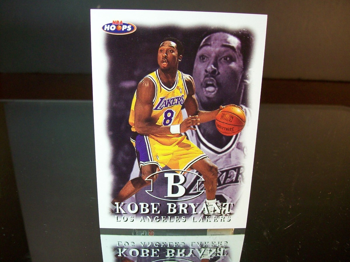 PANINI NBAカード SELECT WITH AUTHORITY KOBE BRYANT LAKERS #WA-3 送料無料 中古 IT1 Kobe Bryant 2017 Select #3 With Authority - Silver Price