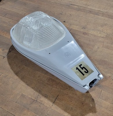 GE General Electric C760N554 Lucalox Lamp Light Industrial 150W 480V M-250R
