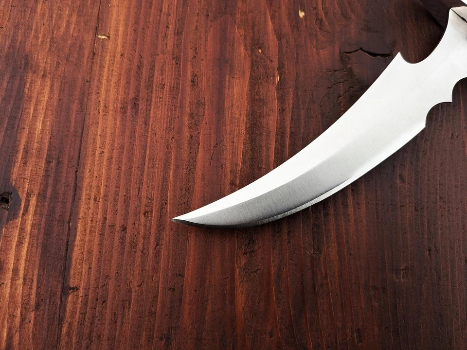 Red Hood Replica Knife - Carbon Steel Anime Cosplay Prop Knife - Batman Knife - Image 3 of 4