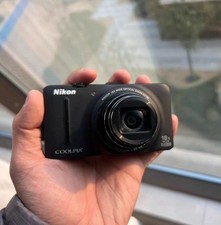 Nikon COOLPIX S9300 16.0MP Digital Camera 18x Optica Zoom Black -90 new