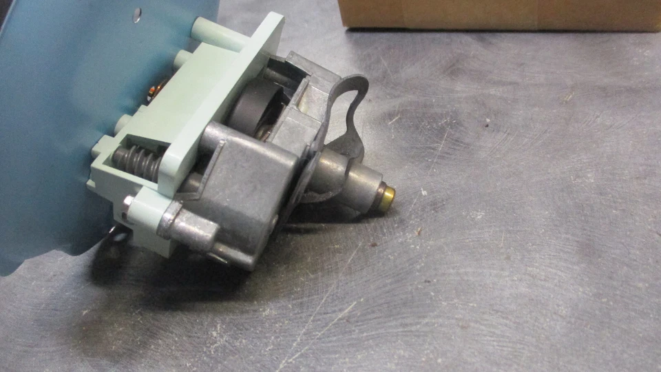 Chevrolet Truck C10 C20 C30 1983 1984 velocímetro como nuevo MPH canadiense Foto 4 de 4