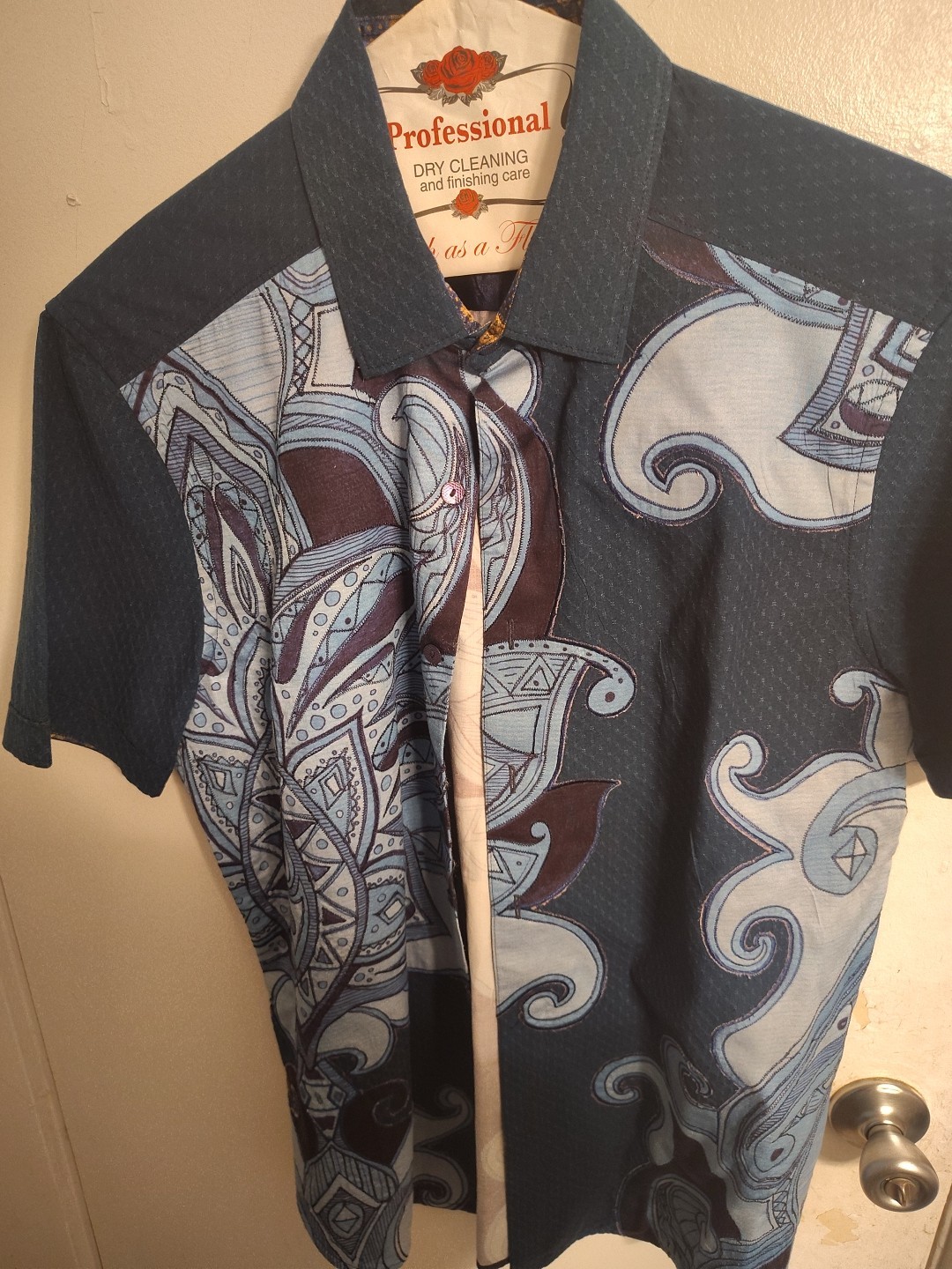 ROBERT GRAHAM Transit Short Sleeve Button Down Shirt In Blue Size Medium