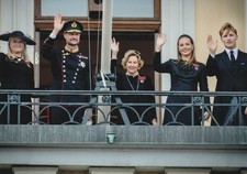 *ORIGINAL POSTCARD-2026*K&Ouml;NIGIN SONJA-METTE-MARIT-K&Ouml;NIG HAAKON-ALEXANDRA-MAGNUS