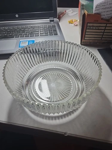 Vintage Anchor Hocking:  QUEEN MARY "VERTICAL RIB" CLEAR BERRY BOWL 1936-1949