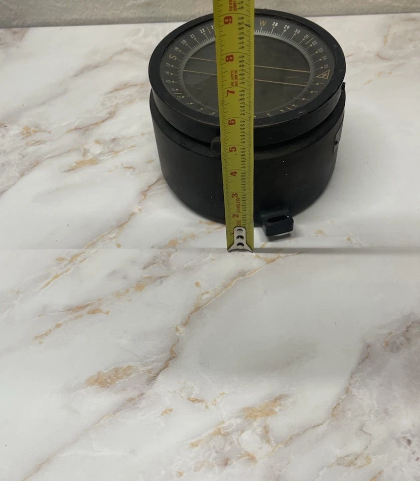 Brújula de avión de Estados Unidos de la Segunda Guerra Mundial Bendix Aviation Corporation A.F. U.S. D-12 Foto 3 de 4