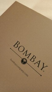 VINTAGE (New) Bombay Wooden Frame with Easel & Cadre/Chevalet