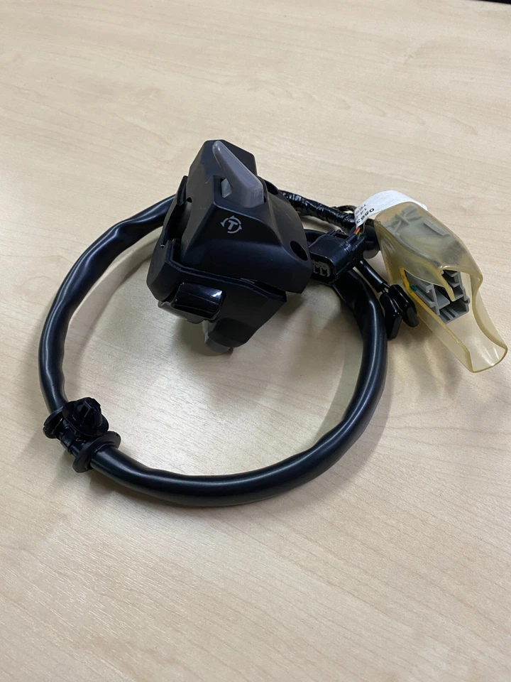 Left & Right Handlebar Side Control Switch for Honda CBR650R - Image 3 of 4