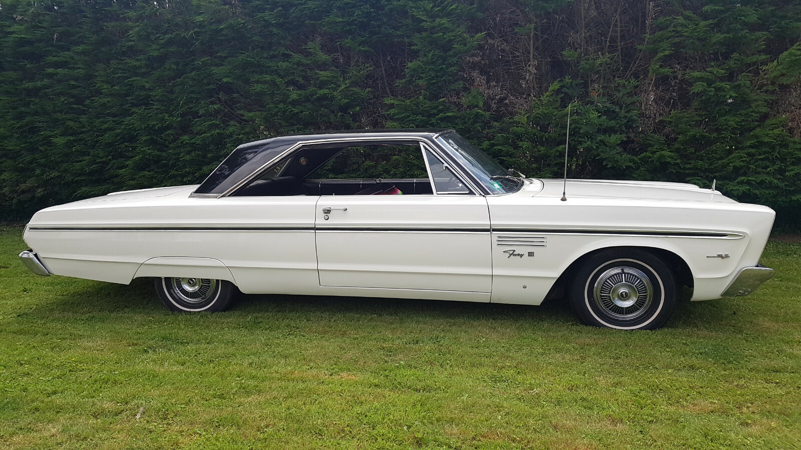 Image 01 - PLYMOUTH FURY III 2 DOOR PILLARLESS COUPE 1965