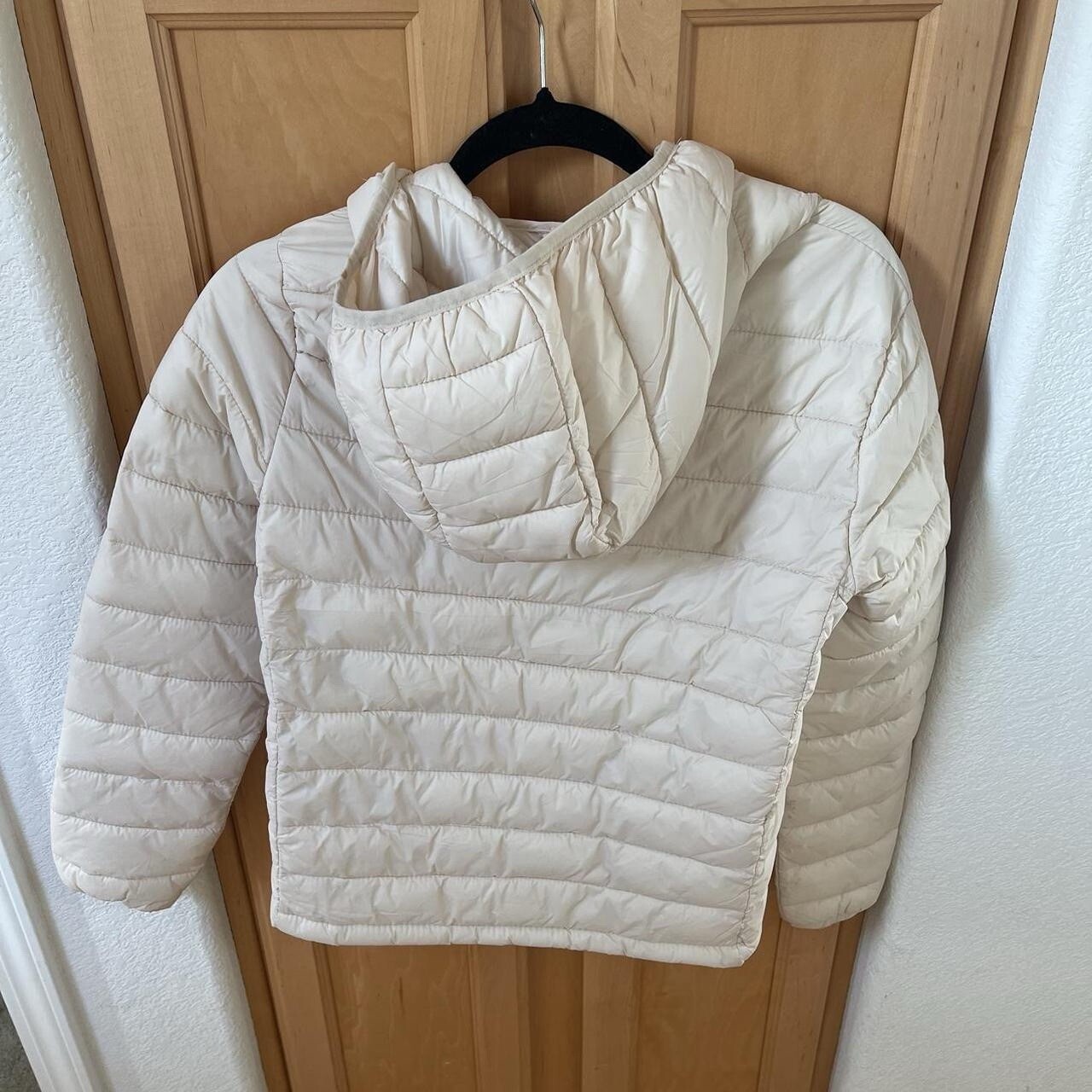 Pull & Bear Lightweight Puff Padded Hooded Jacket… - image 8