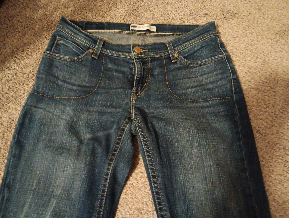 Levis 528 Curvy Bootcut Jeans Womens 9M Medium Wash Low Rise Stretch 30x26 - Image 2 of 4