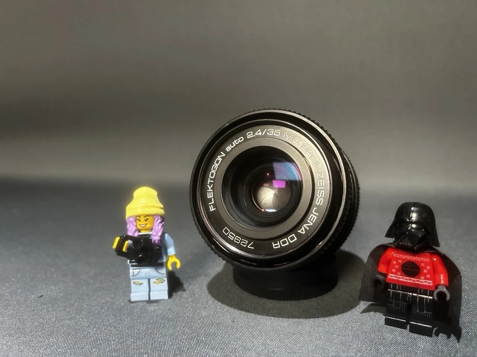 Carl Zeiss Jena Flektogon 35mm f2.4 M42 Vintage Lens with Test Photos Included - Image 3 of 4