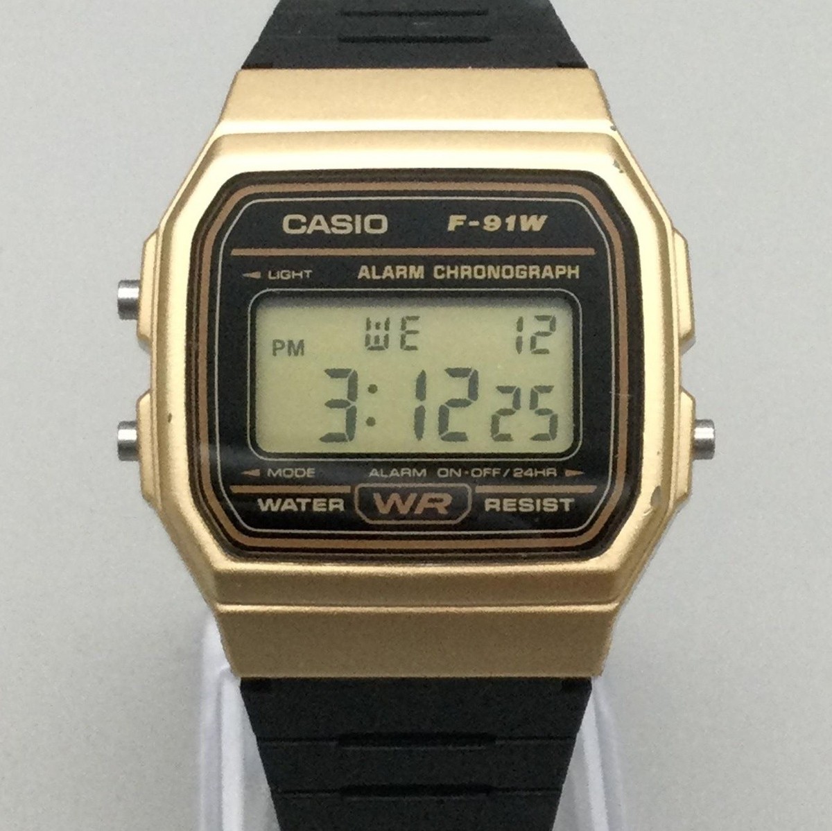 Casio 593 F-91W Mens Watch 33mm Silver Tone Black Resin Digital Alarm Chronoo The Casio F-91W is a legendary digital watch introduced by  main image 2