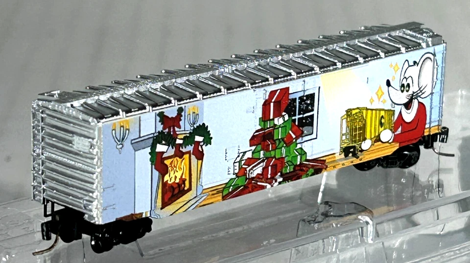 MICRO-TRAINS Z SCALE MICRO-MOUSE 2021 CHRISTMAS CAR 50700710 - Image 2 of 4