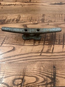 Vintage 8 Inch Boat Dock Cleat Rope Cleat.. rustic Old Metal
