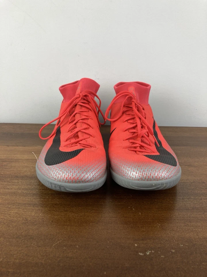 Nike Mercurial Superfly 6 CR7 Red Indoor Soccer Shoes AJ3567-600 Men's Size 11 - Image 3 of 4