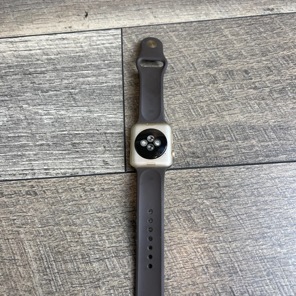 Apple Watch Series 2 GPS Smartwatch Brown Strap 42mm 1.65" Display Aluminum Case - Image 2 of 4