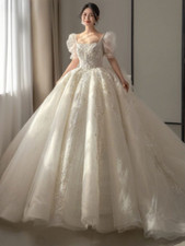 Elegant A-Line Wedding Dress Square Neck Bubble Sleeves Lace Applique Ball Gowns