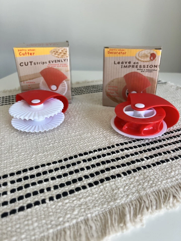 Pie Crust Cutter Cutting Wheel & Curling Wheel Roller Set Multifunctional/Manual - Image 2 of 4