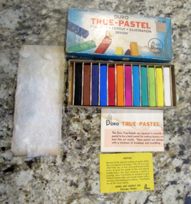 DURO TRUE PASTEL SQUARE DRAWING STICKS + ORIGINAL BOX & INSERTS 12 COLORS