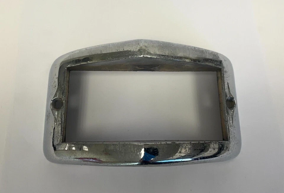 Lámpara de luz de estacionamiento derecha Plymouth Deluxe 1951-1952 bisel cromado 1345610 nueva de Lote Antiguo Foto 3 de 4