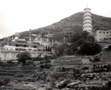 C.1950 AW BOON HAW TIGER BALM GARDENS, PAGODA, HONG KONG SNAPSHOT PHOTO F1