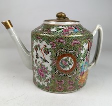 Antique Chinese Qing Dynasty Rose Medallion Porcelain Teapot Repaired Lid 6  