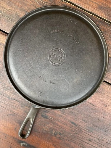 Griswold Cast Iron #9 Small Logo Griddle