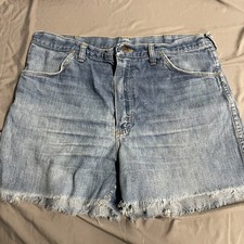 Vintage Wrangler Distressed Faded Cut Off Women s Denim Shorts Size 34 USA Made
