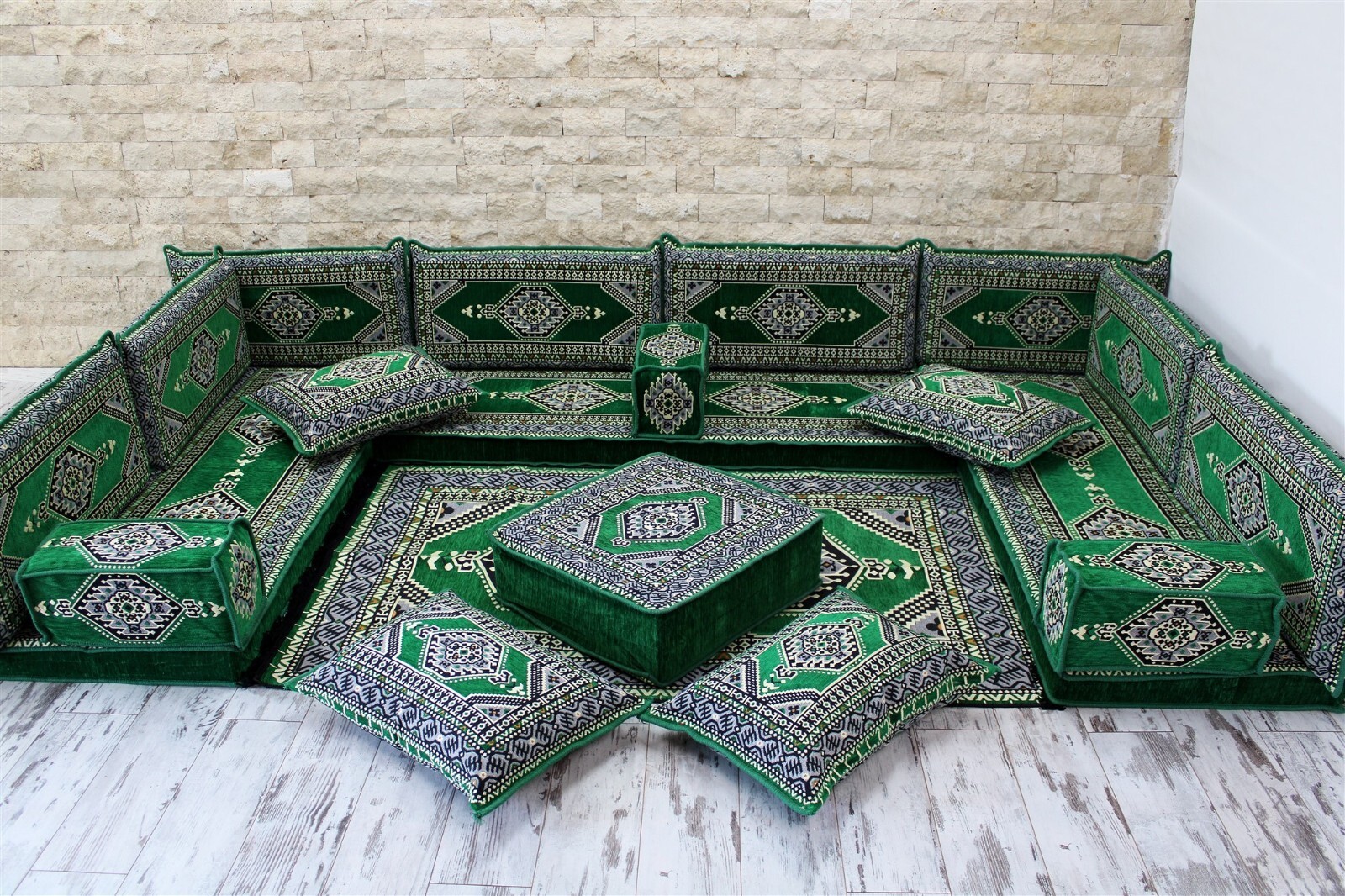 Picture 1 of 25