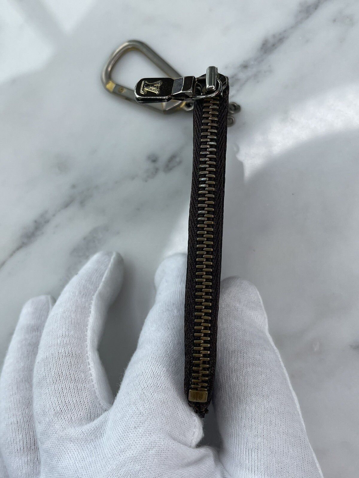 Pre-loved Louis Vuitton Limited Edition Silver Mirror Monogram Lockit –  Vintage Muse Adelaide