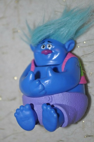 Hasbro Dreamworks Trolls Poppy's Stylin' Pod Playset 2015 - Picture 8 of 8
