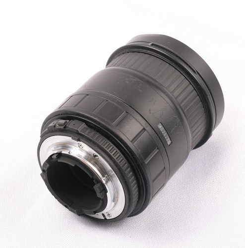 Sigma 28-70mm F2.8 Nikon AF-D Mount FX DSLR Camera Zoom Lens 28279 - Picture 2 of 4