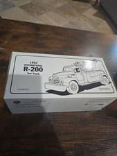 First Gear 134 1957 International R-200 Tow Truck Boston Tow Co. 19-1460 Nib First Gear 134 1957 International R-200 Tow Truck Boston Tow Co. 19-1460 Nib