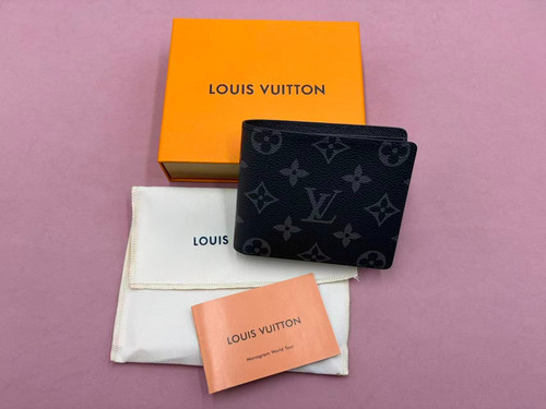 Louis Vuitton Bifold Men's Wallet Folding Credit Card Logo Accent Solid Black
