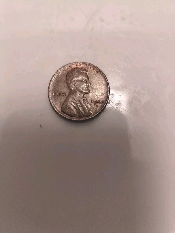 1945 S Wheat Penny,L Very Close To The Rim Very Rear+9 random mint sport card.