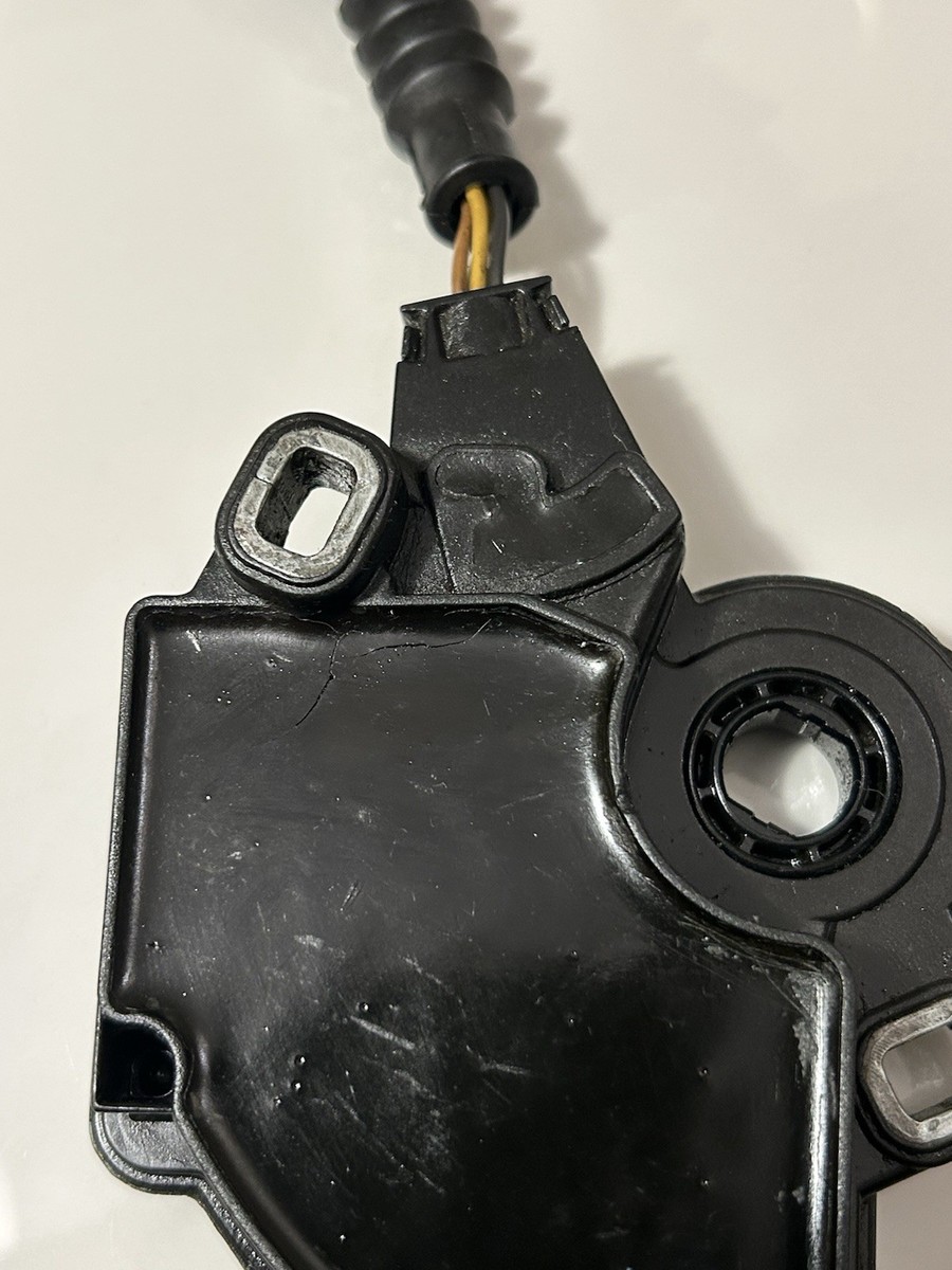 1997 1998 1999 BMW E39 528i Transmission NEUTRAL SAFETY SWITCH XYZ