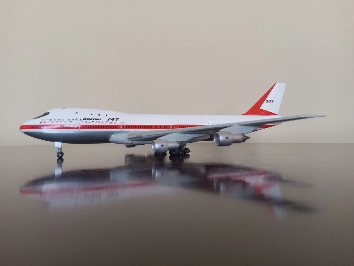 Dragon Wings Boeing 747 Contemporary Diecast Aircraft & Spacecraft