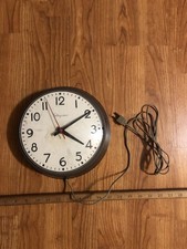 Vintage Ingraham Round School Style Wall Clock Electric Model 30-242 Metal Works
