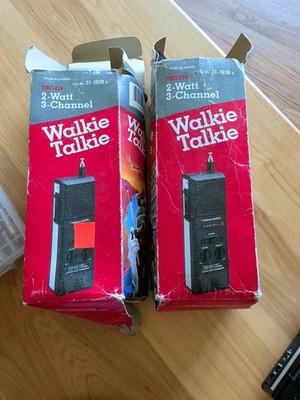 Realistic TRC-218 2-Watt 3-Channel Walkie Talkie Pair Stranger Things 